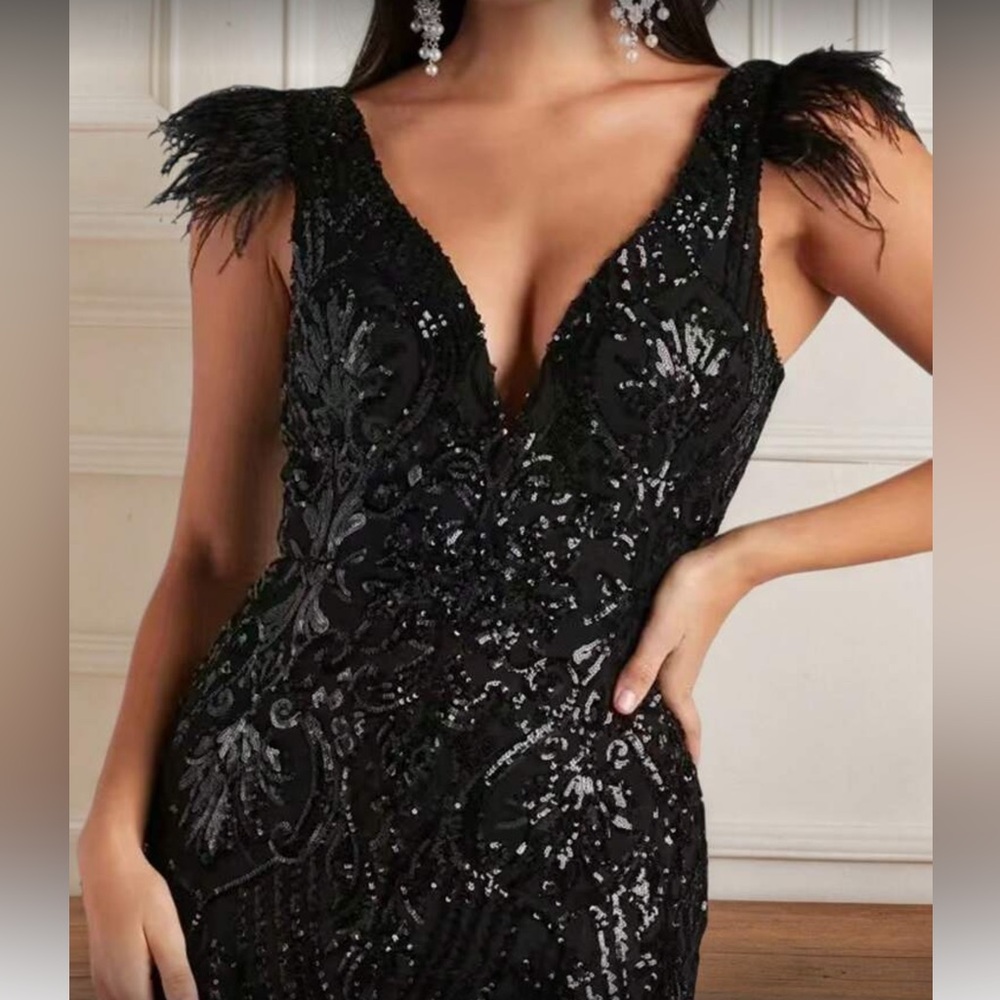 Luxurious sequins feather sleeves evening party formal gown dress - Picture 4 of 4